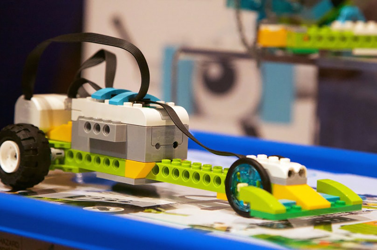 Mattoncini Lego per apprendere come insegnare la robotica - Notizie 